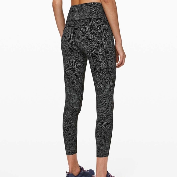 lululemon athletica Pants - Lululemon Free Spirit Alpine White Black Leggins